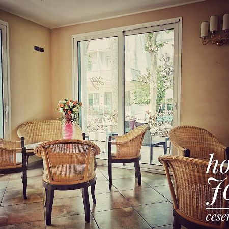 Depandance Hotel Jole Чезенатико Екстериор снимка