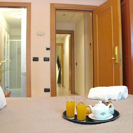 Depandance Hotel Jole Чезенатико Екстериор снимка